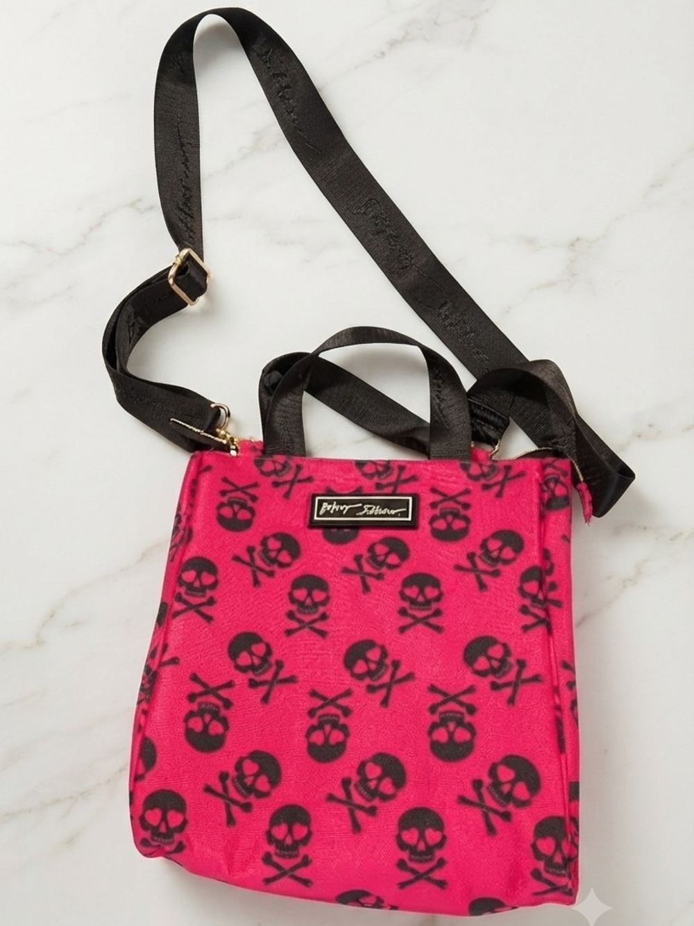 Betsey Johnson Hot Pink and Black Skull Print Insulated Lunch Tote